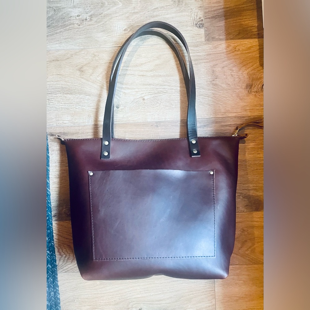 NWT Portland Leather Medium Zip Tote in cognac w/ dark handles. Gorgeous bag